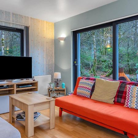 Cheerful Stays: 4 Bedroom Cottage In Arrochar Luaran gambar