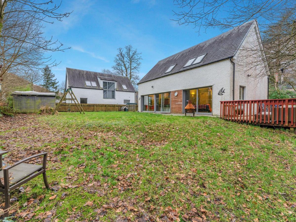 Cheerful Stays: 4 Bedroom Cottage In Arrochar Luaran gambar