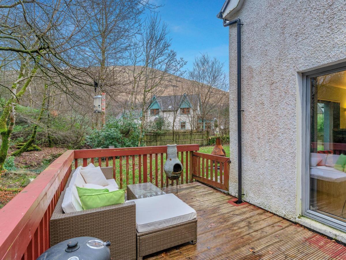 Cheerful Stays: 4 Bedroom Cottage In Arrochar Luaran gambar