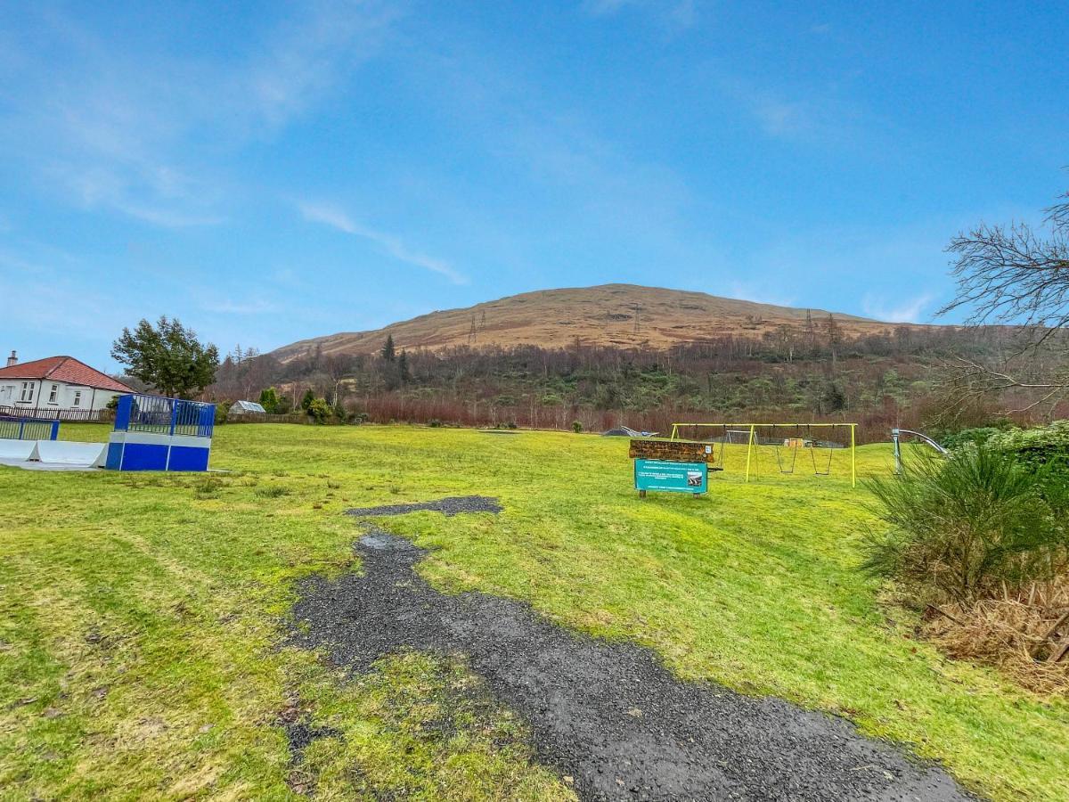 Cheerful Stays: 4 Bedroom Cottage In Arrochar Luaran gambar