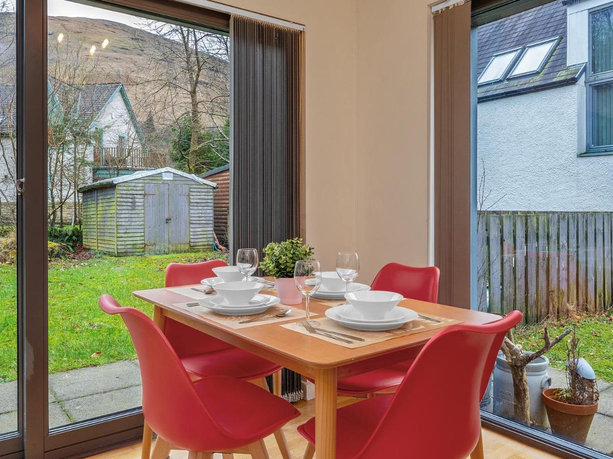 Cheerful Stays: 4 Bedroom Cottage In Arrochar Luaran gambar